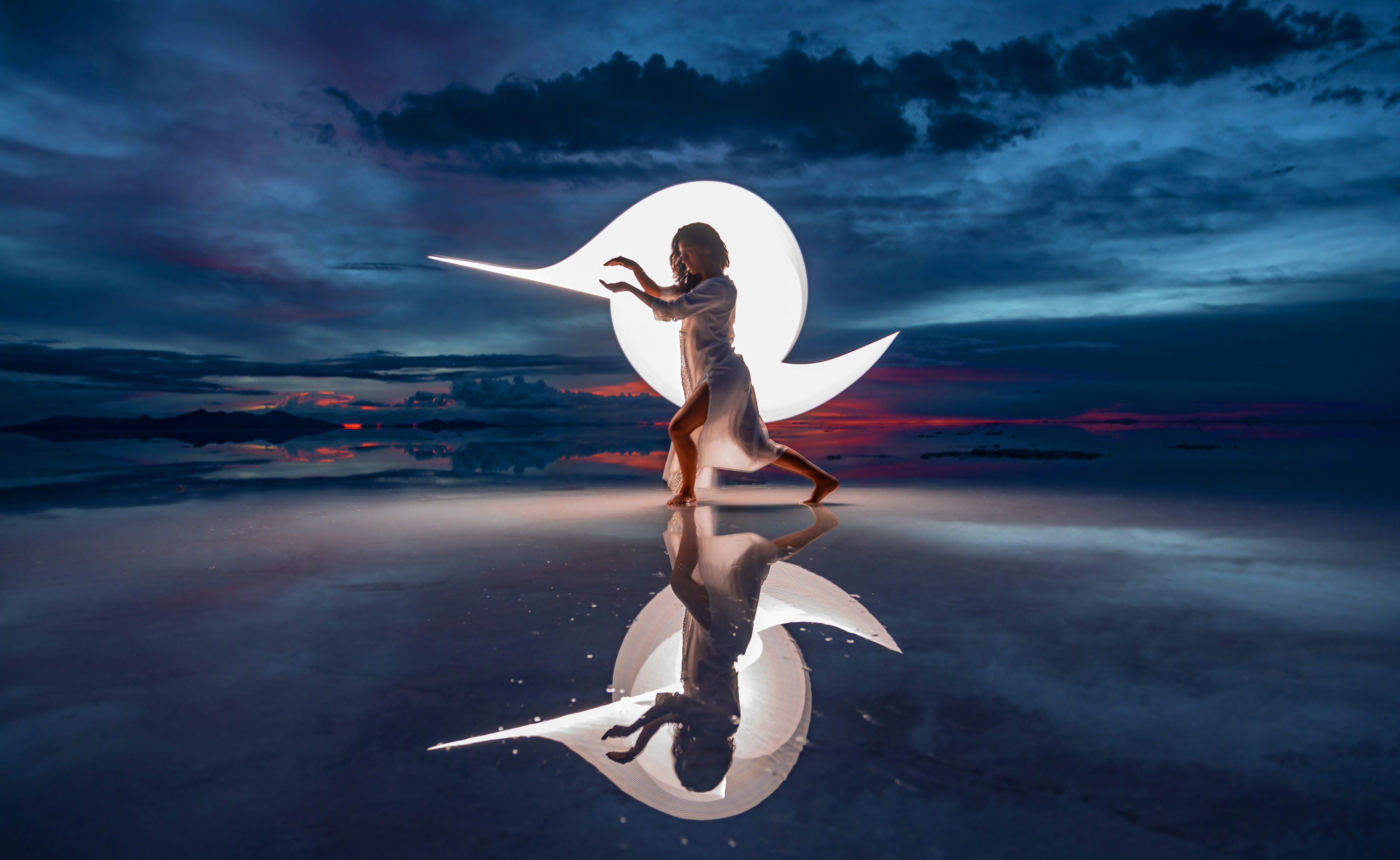 Use Reflection in your Light Painting Photography by Gunnar Heilmann